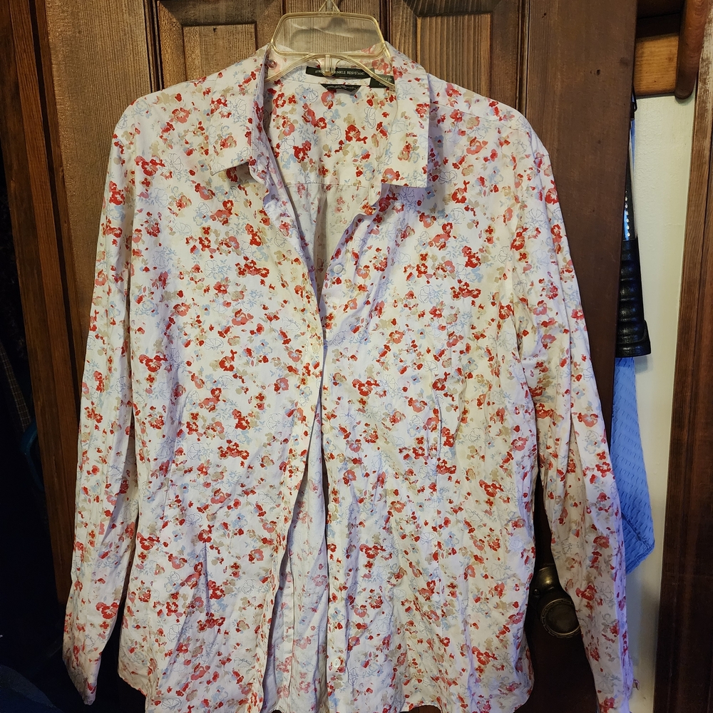 Eddie Bauer womens Floral Shirt - Red and White